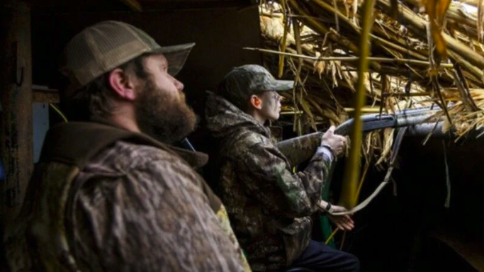 Applications open for youth and mobility-impaired waterfowl quota hunts